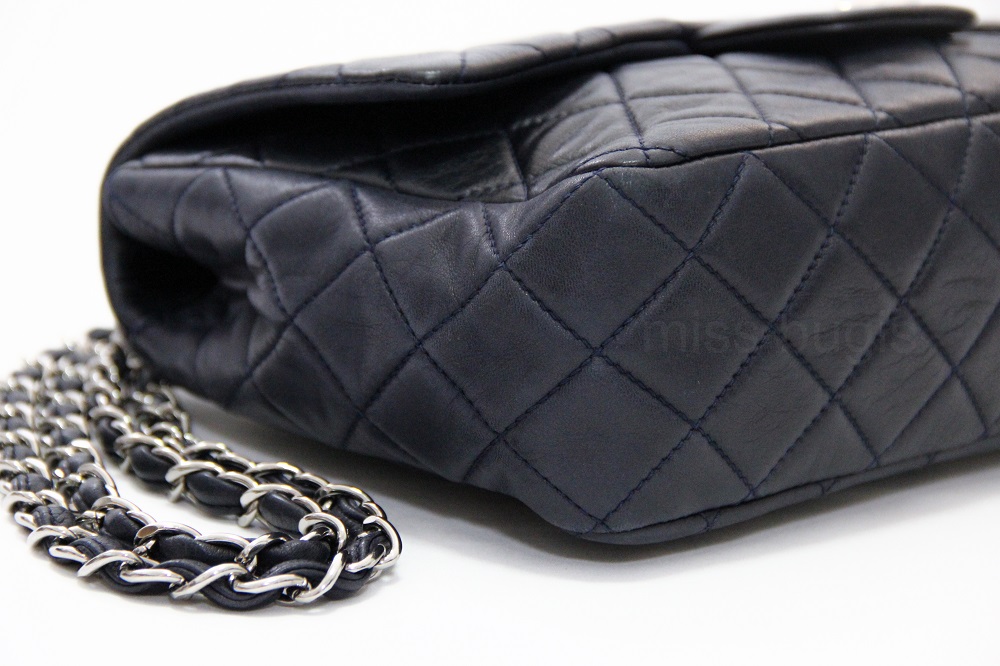 chanel bag black tote