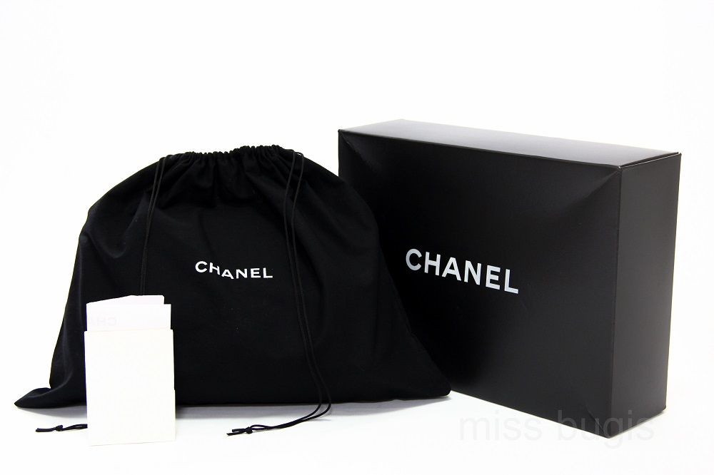 Chanel手袋11.12 Classic Flap經典當擔雙C Logo袋扣經典不退潮