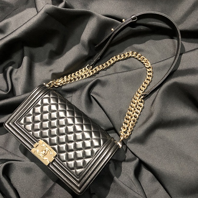 The Size Guide: Chanel Classic Flap Chanel Classic Flap Size Guide