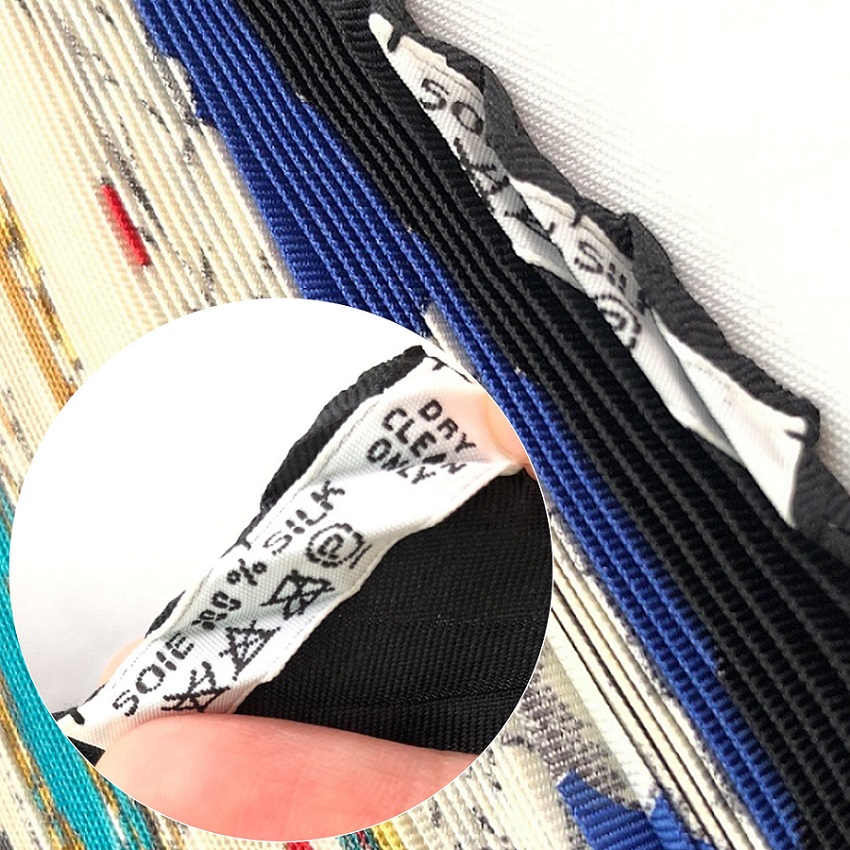 The care label is also pleated.